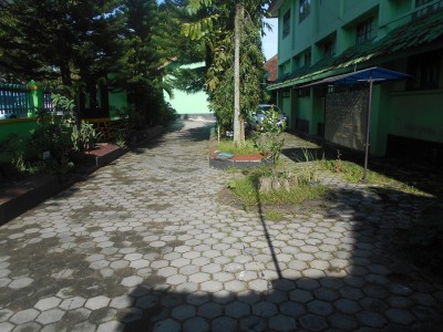 Taman Depan Sekolah Sebelum Renovasi