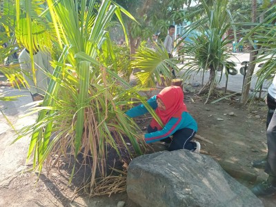 Kegiatan Jumat Bersih
